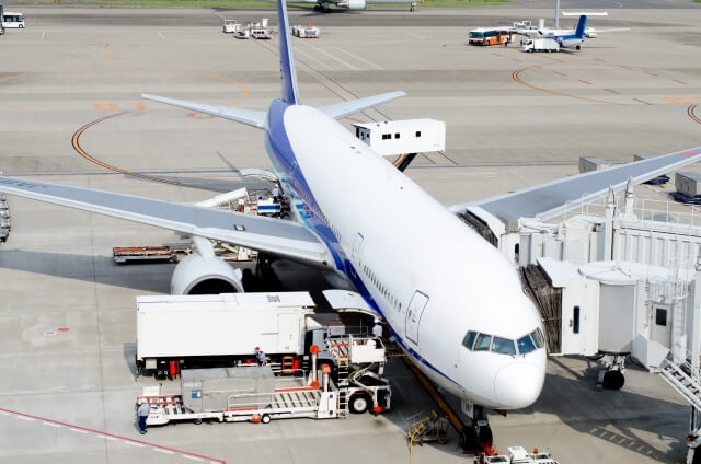 コロナ禍のダメージが突出する航空旅客運送業