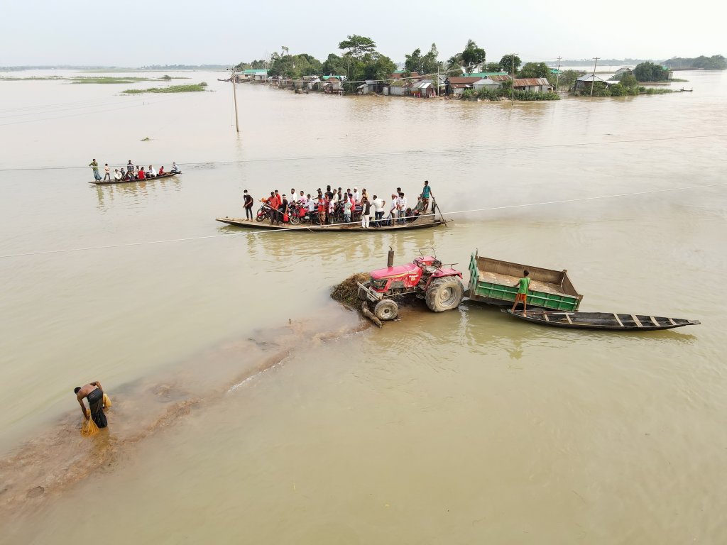 2022年にバングラデシュで起きた洪水。地球温暖化による気候変動は地球環境に大きな影響を及ぼしている